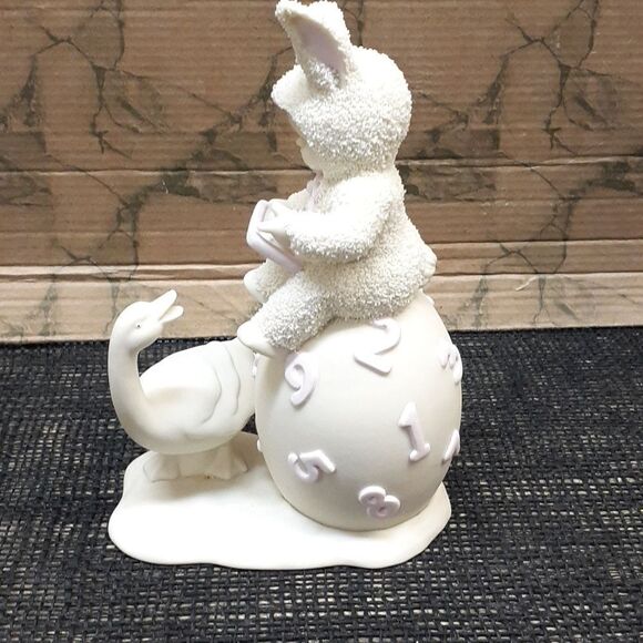 Dept. 56 / Snowbabies "COUNTING THE DAYS 'TIL EASTER " ~ 6 1/2" Tall - Picture 3 of 7